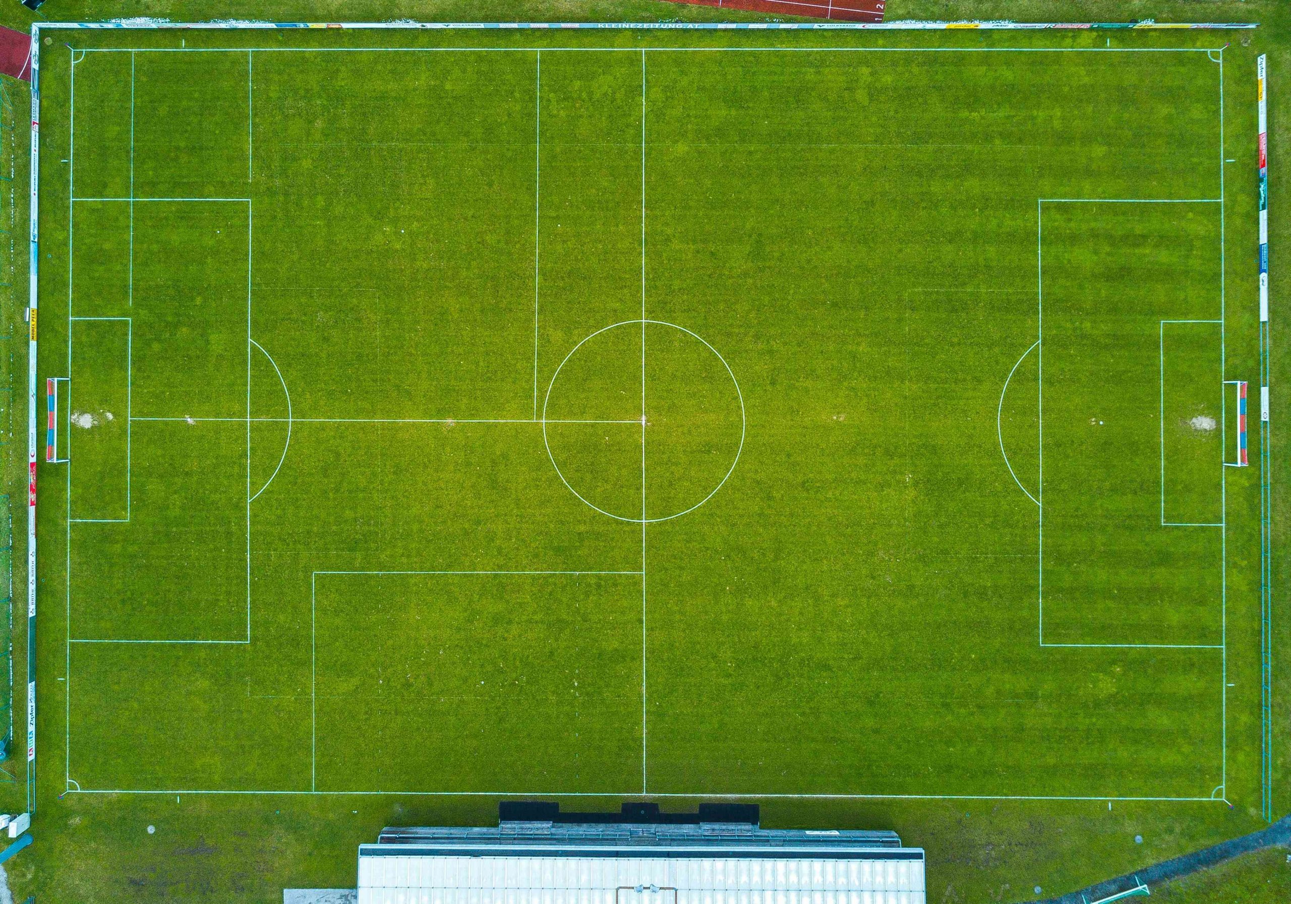 Technologie im Outdoor-Fußball: Wie moderne Trikots Performance und Komfort steigern