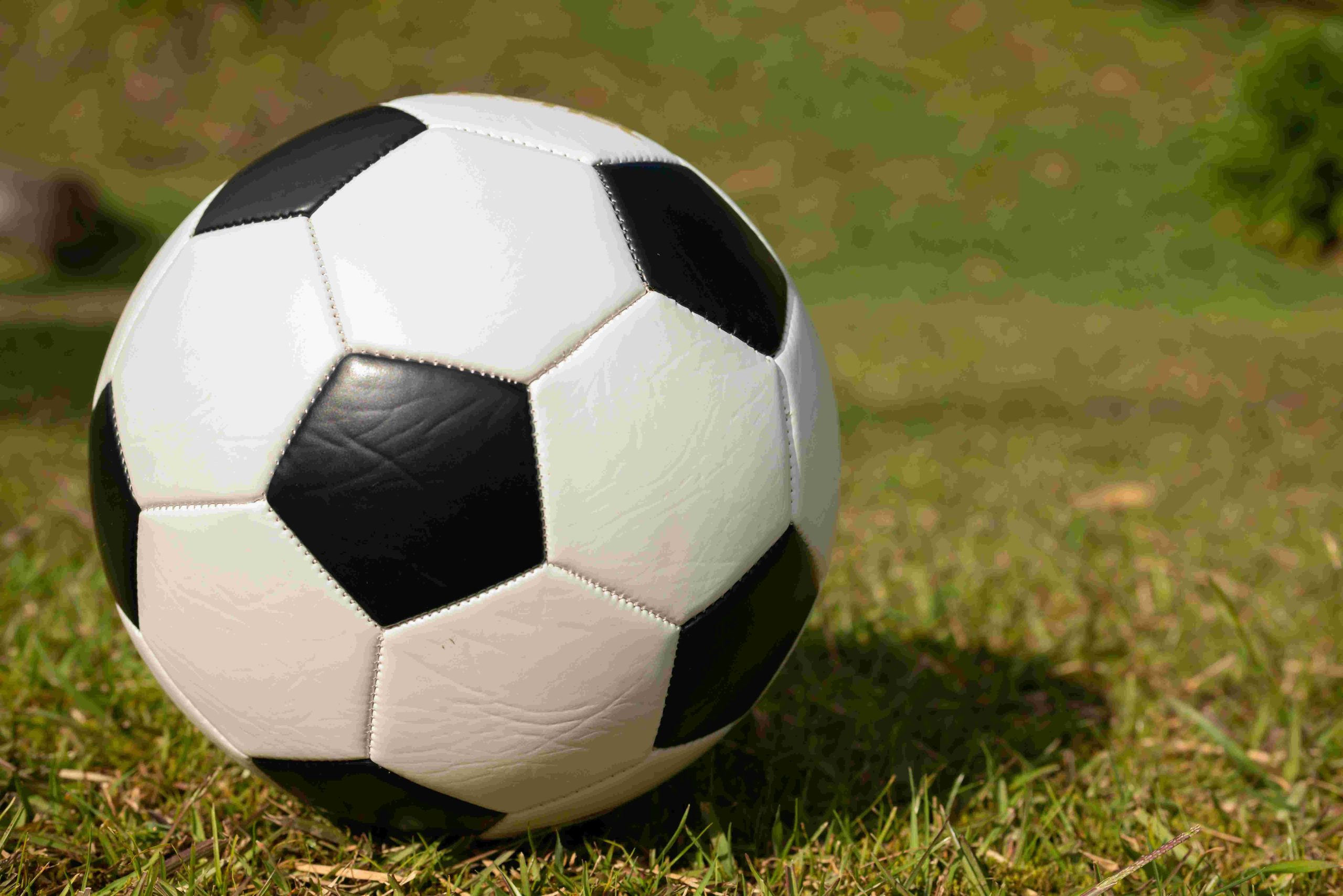 Mehr als nur ein Spiel: Der Outdoor-Boom und sein Einfluss auf Fußballtrikots